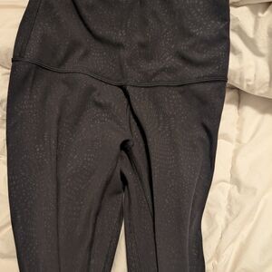 Women's Black Lululemon Capri.